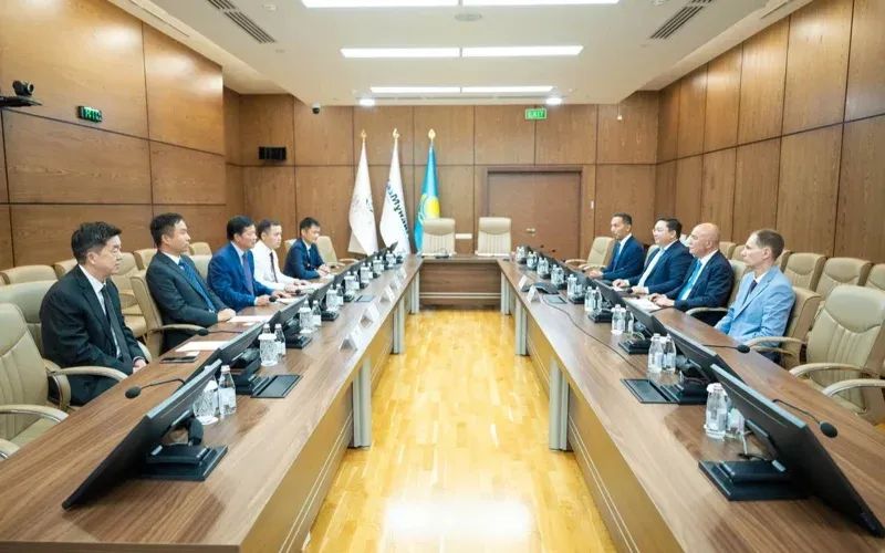 中國能源企業(yè)與哈薩克斯坦簽署多項能源合作協(xié)議